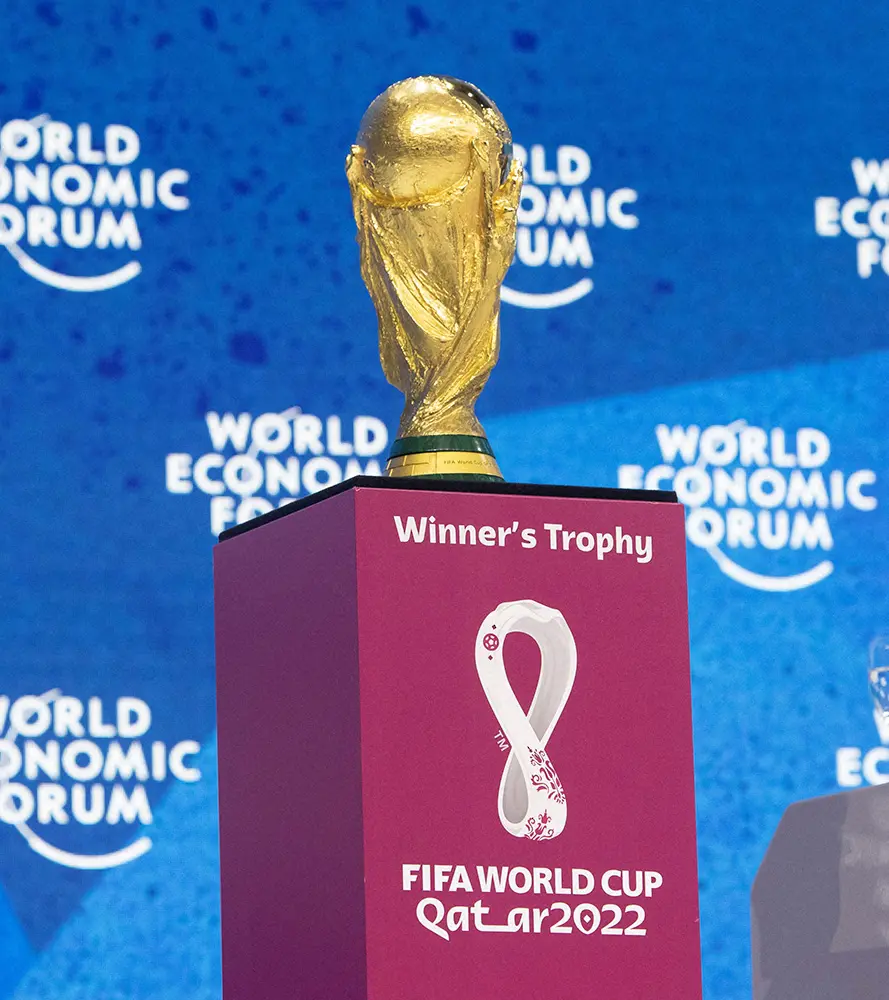 2022年W杯カタール大会の優勝トロフィー（ロイター）