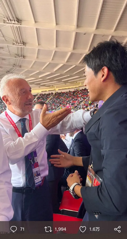 内田篤人氏　”恩師”ザッケローニ氏と再会　ファンも「ザックジャパンのサッカー、大好きでした」