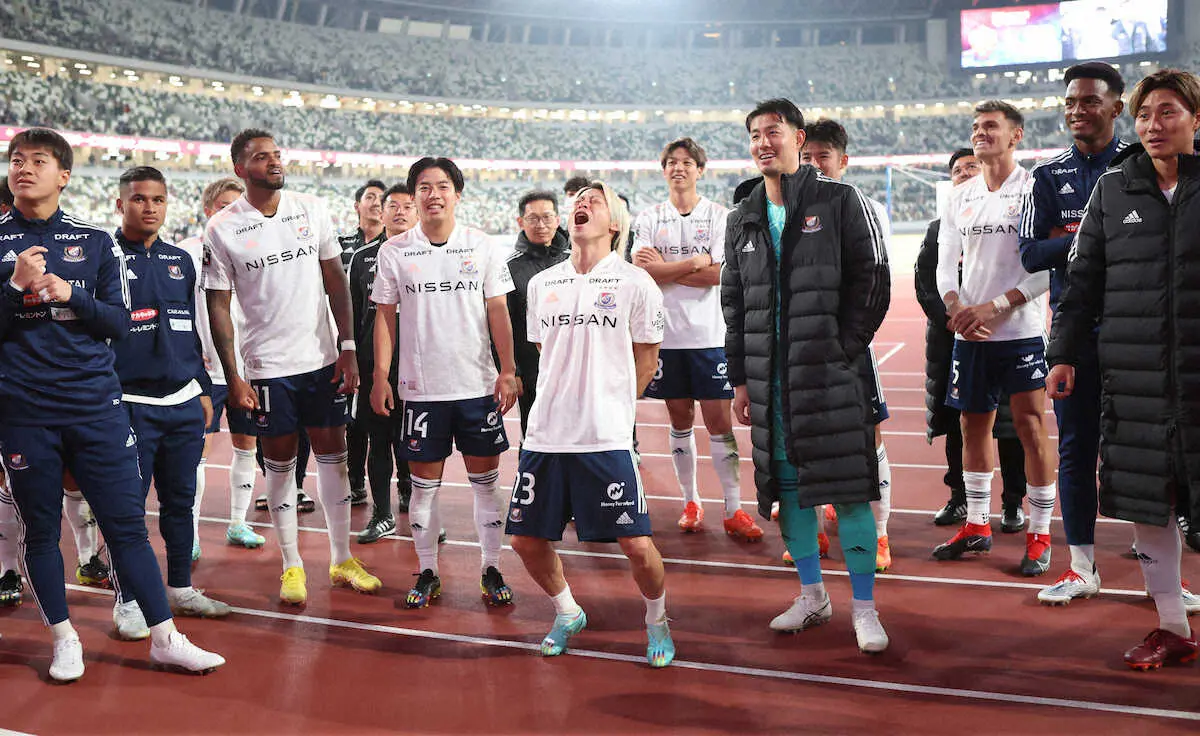 横浜がローマと3―3で引き分け　FC東京移籍の仲川がラストゲーム「多くの人がユニホーム掲げてくれた」