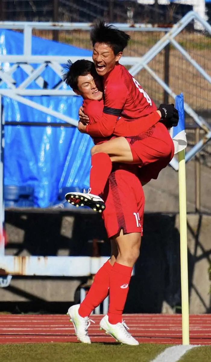 【画像・写真】【高校サッカー】鎌田大地の母校・東山が初戦突破　星稜との1回戦屈指の好カード制した！