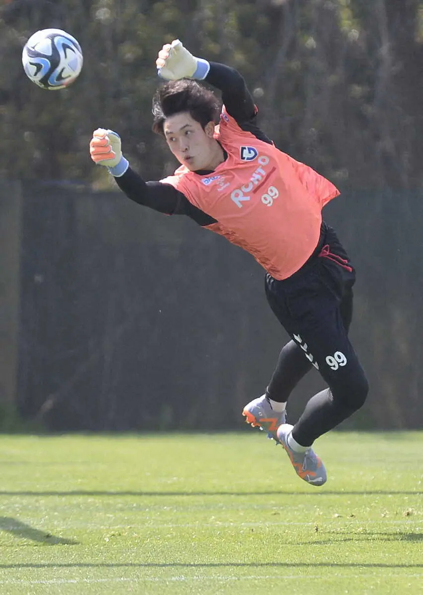 サッカー日本代表組の谷、半田がG大阪のチーム本隊に合流　収穫得て、さらなる飛躍誓う