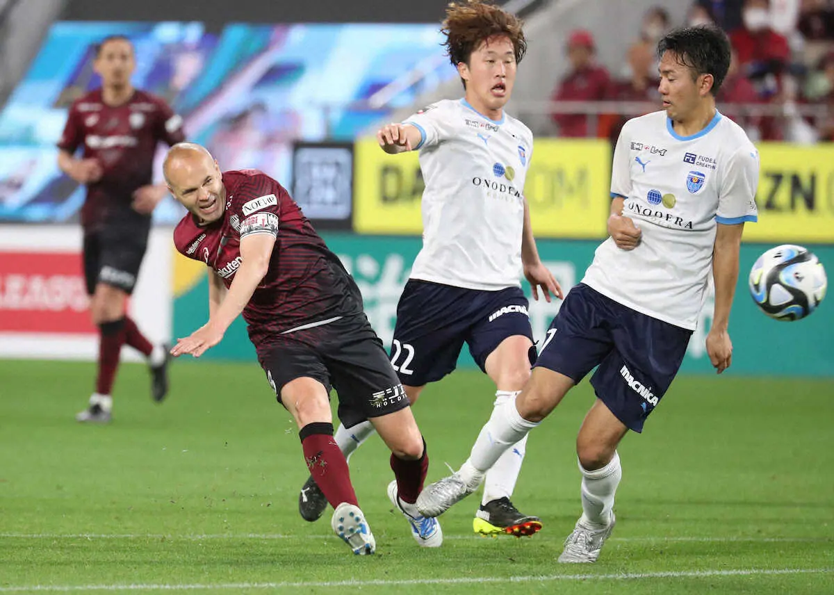 神戸MFイニエスタの3試合ぶり出場にスタジアムは盛大な拍手とチャント　チームは快勝で首位キープ