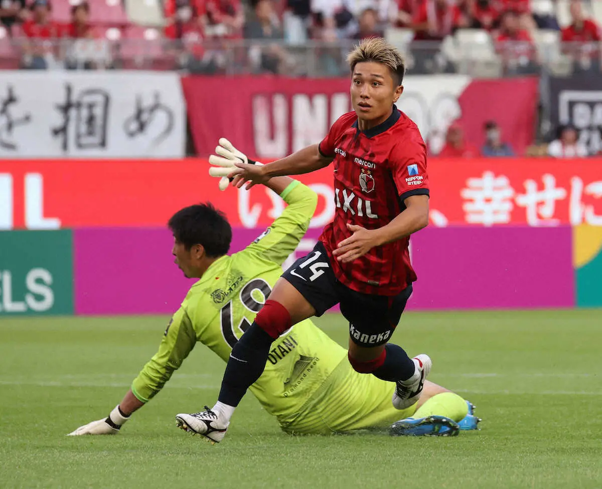 8月6日札幌戦、試合開始直後にゴールを決めた鹿島MF樋口