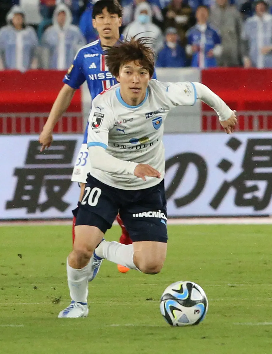 横浜FCの若き司令塔、MF井上潮音が来季もチーム残留を決断　近日中に発表される見通し