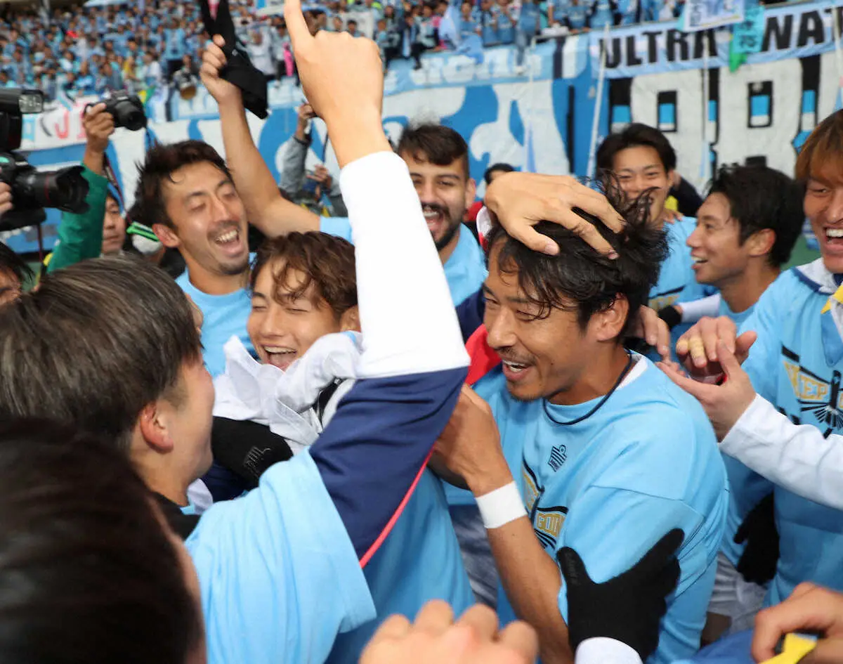 磐田主将・山田　涙のJ1復帰「最高です!!」　サポーターと歓喜も「これはゴールではなくスタート」