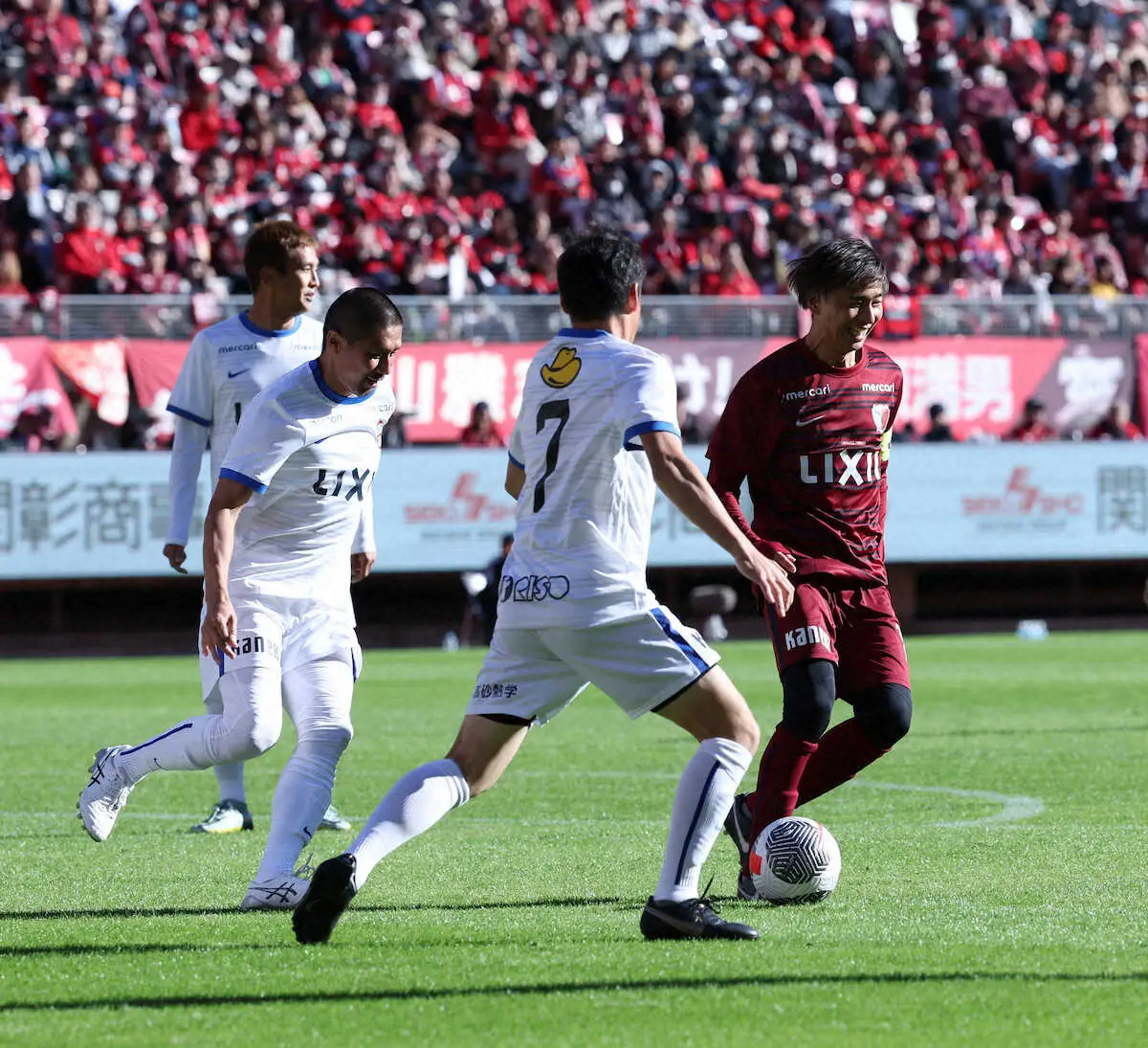 元日本代表MF本山氏が引退試合で有終ハット　「サッカーをやってきて良かった」