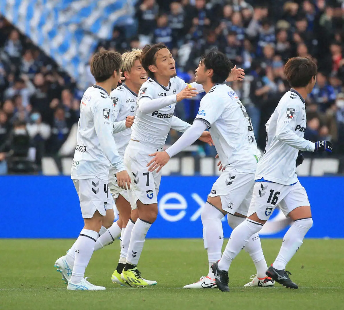G大阪は宇佐美の芸術FK弾で昨季からの7連敗を止める