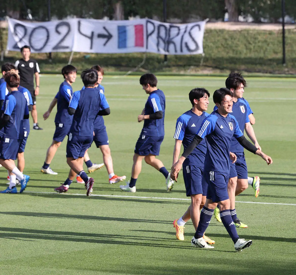 ＜U－23アジア杯前日練習＞練習する山田楓（右から2人目）（撮影・小海途　良幹）