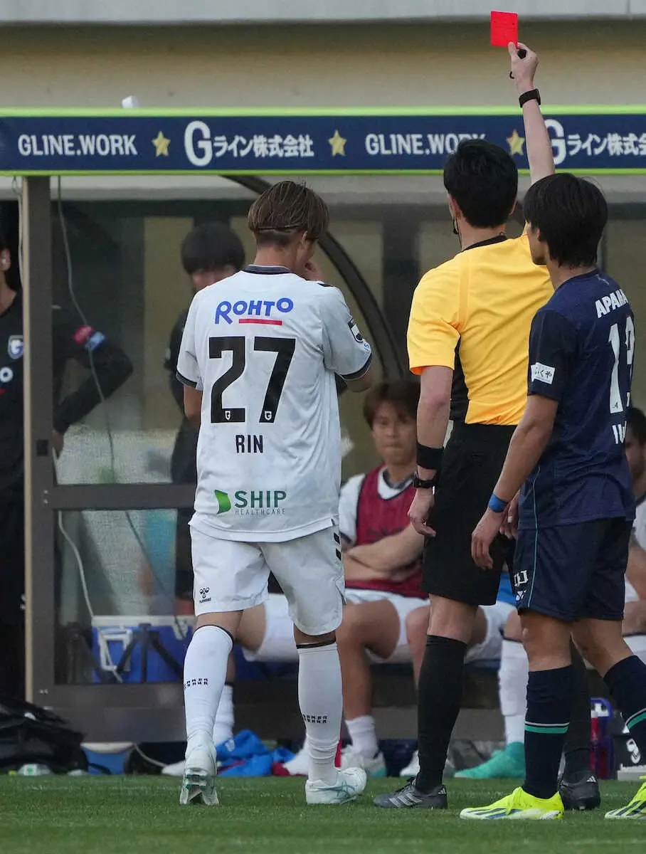 リーグ戦デビューのG大阪MF美藤倫は出場8分で一発退場　FW坂本の連続得点も「3」でストップ