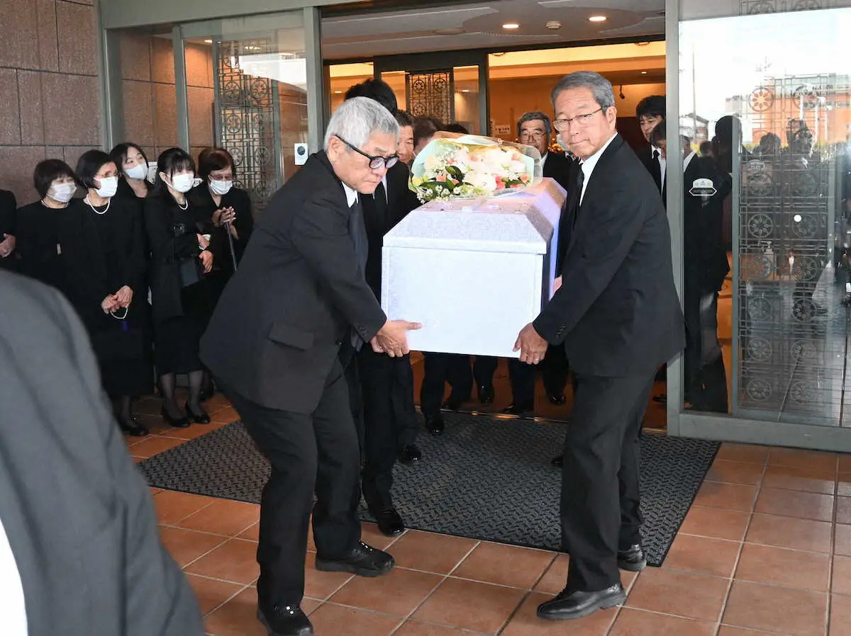 元清水東高サッカー部監督・勝沢要氏の葬儀に教え子ら約150人が参列、最後の別れを惜しむ