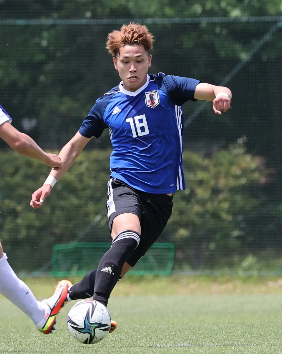 本田と同じく左利きで比較される五輪代表選手。松木玖生