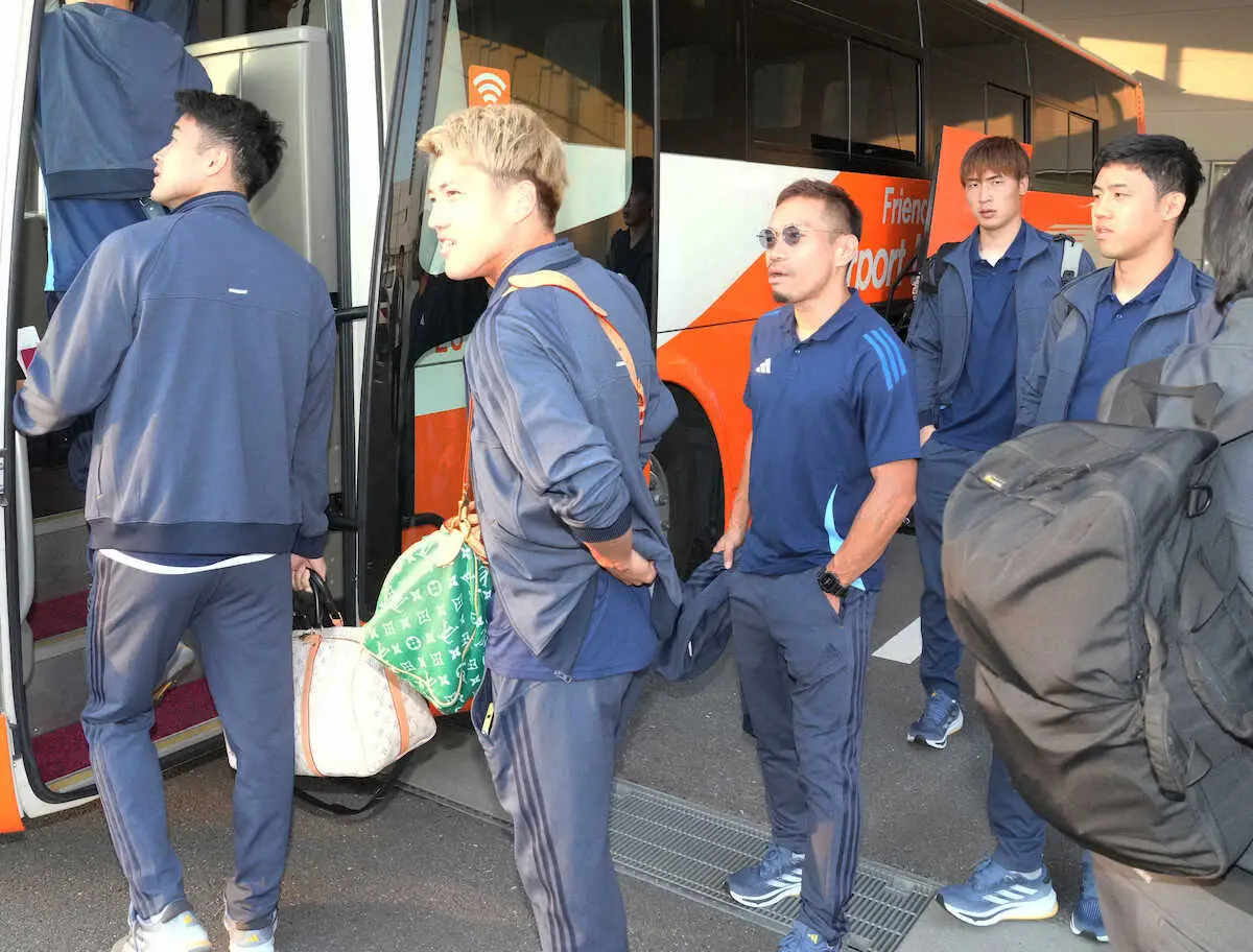 サッカー日本代表　敵地ミャンマー戦5―0快勝から帰国　8日午後に広島で練習予定