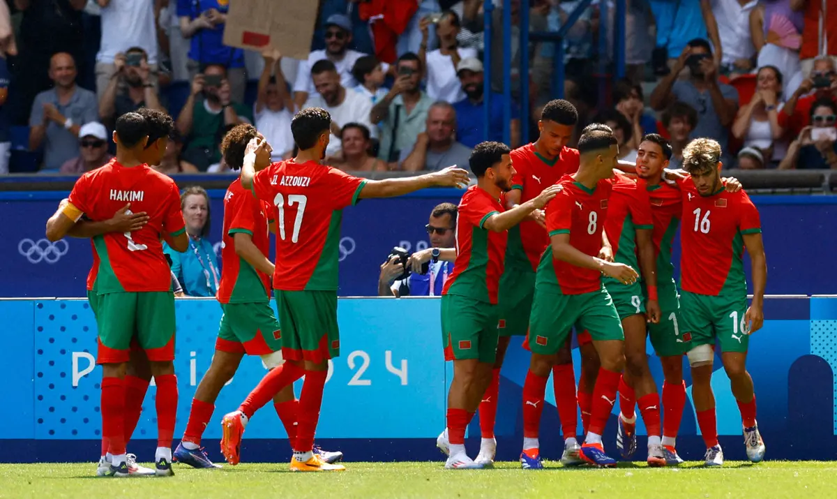 ＜サッカー男子　モロッコ・米国＞先制ゴールが決まり、喜ぶモロッコ代表イレブン（ロイター）