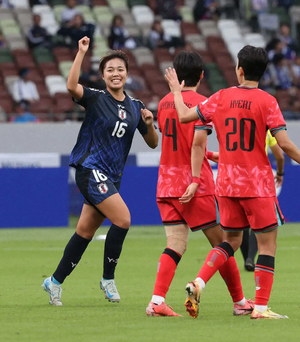 【画像・写真】新生なでしこ　韓国に4－0完勝！内田篤人コーチ“秘策”ズバリ　8年ぶり指揮の佐々木監督代行笑顔