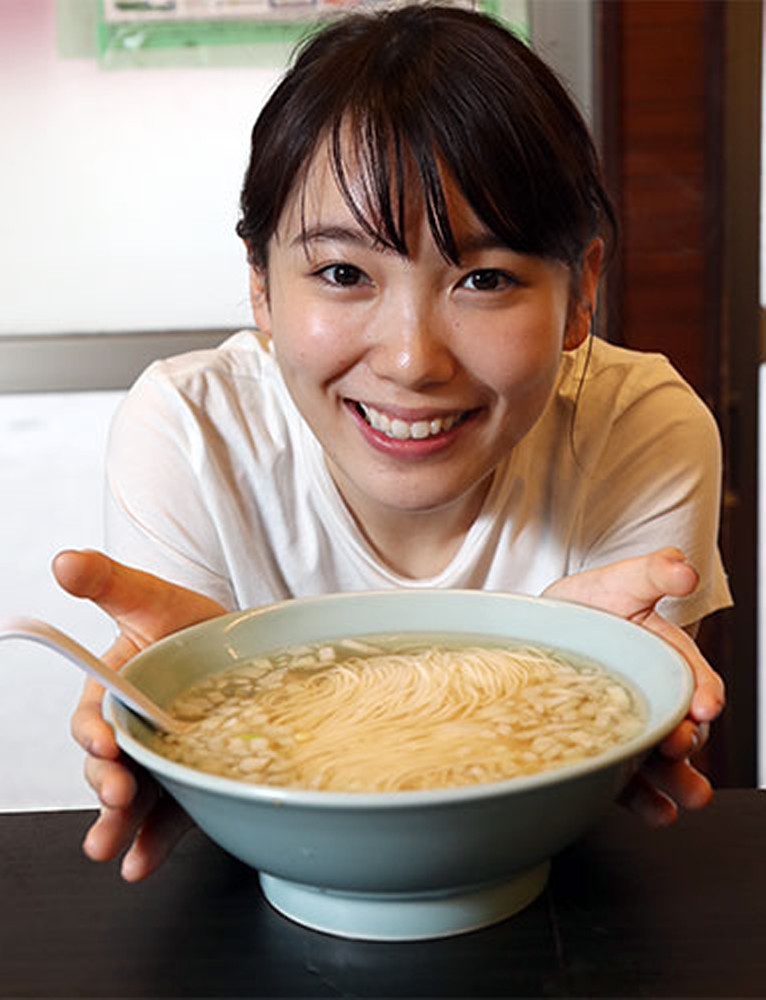 【飯豊まりえ　マチメシ！】新感覚ホワイト麺　平塚タンメン