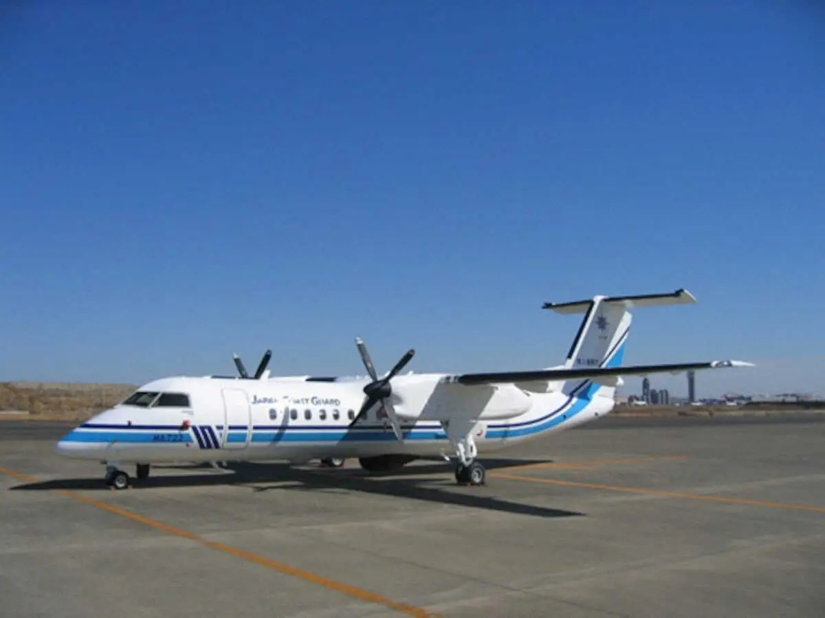 羽田空港で日航機と衝突した海保機と同型のボンバルディアDHC8―300（第三管区海上保安本部のホームページから）