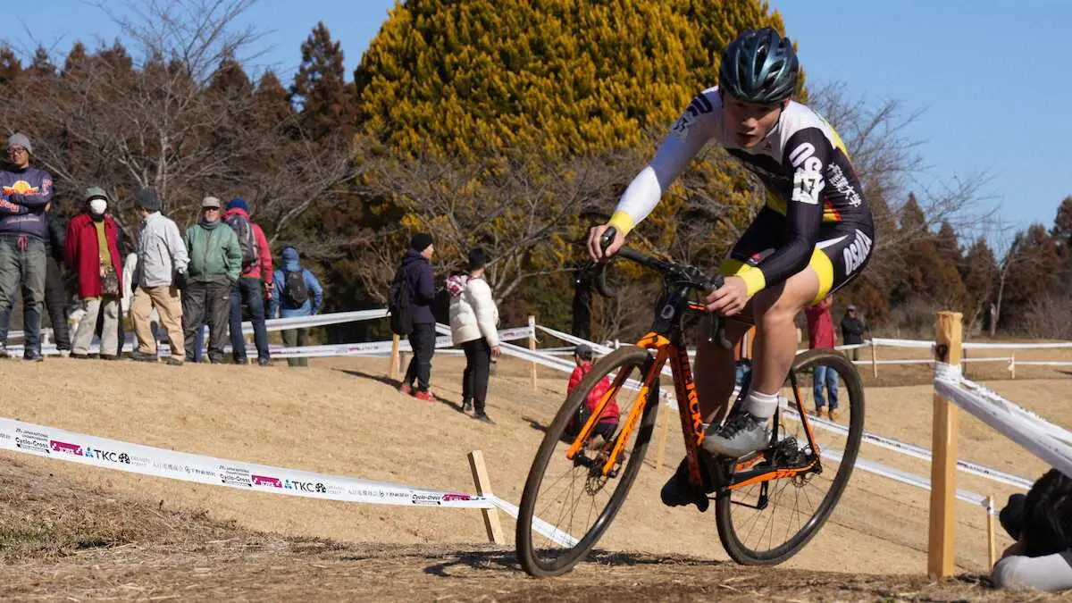 【大阪産業大　サイクリング部】一般入学から本気の競技志向　元ラガーマンも競技のとりこ