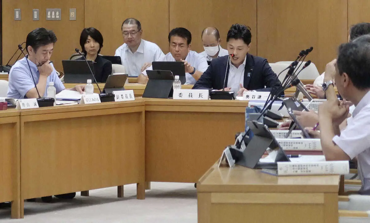 兵庫県知事の疑惑告発文書問題を巡り、県議会が開いた百条委員会