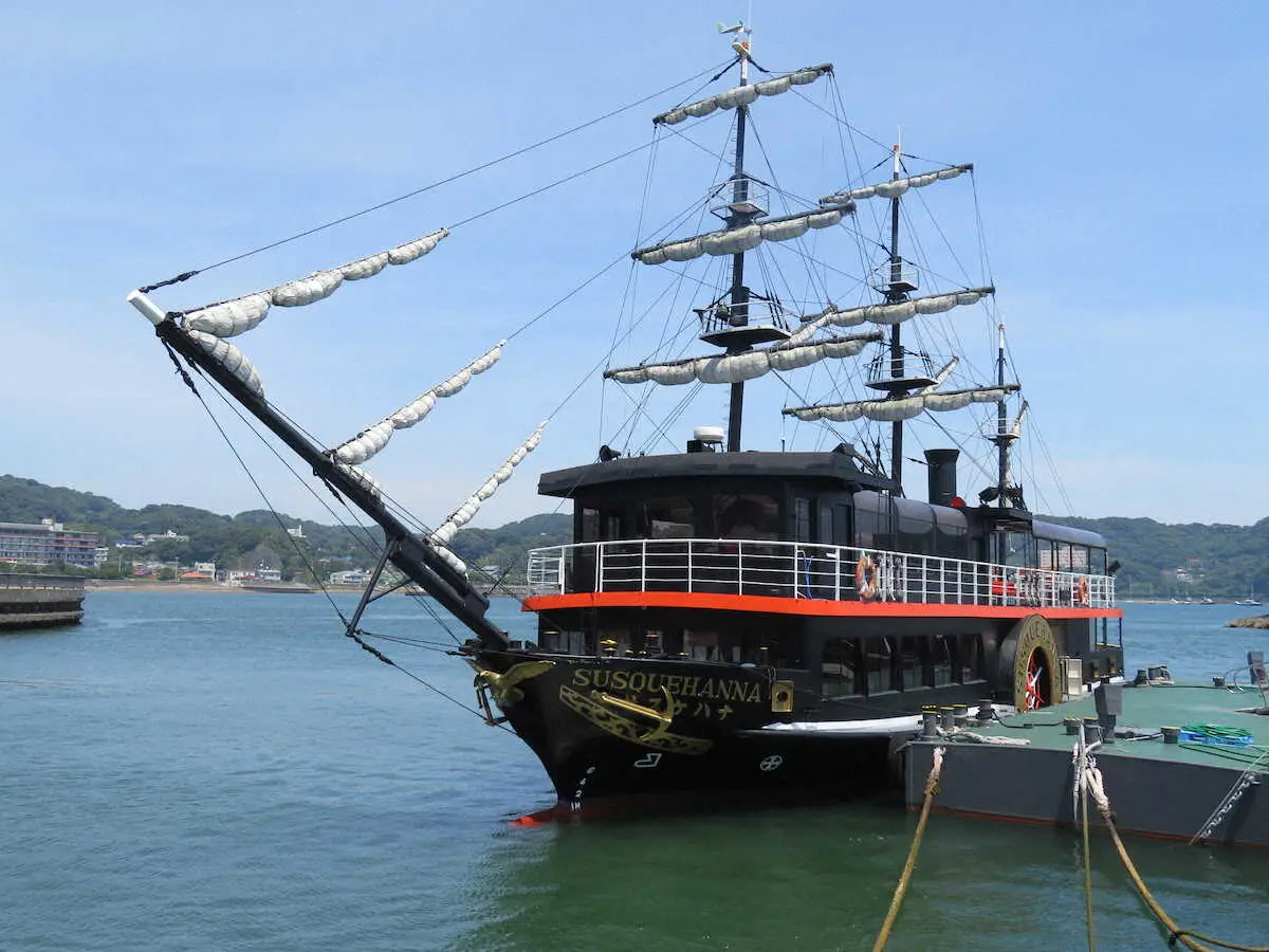 下田港めぐりが楽しめる遊覧船黒船「サスケハナ」。ペリー気分になれる？