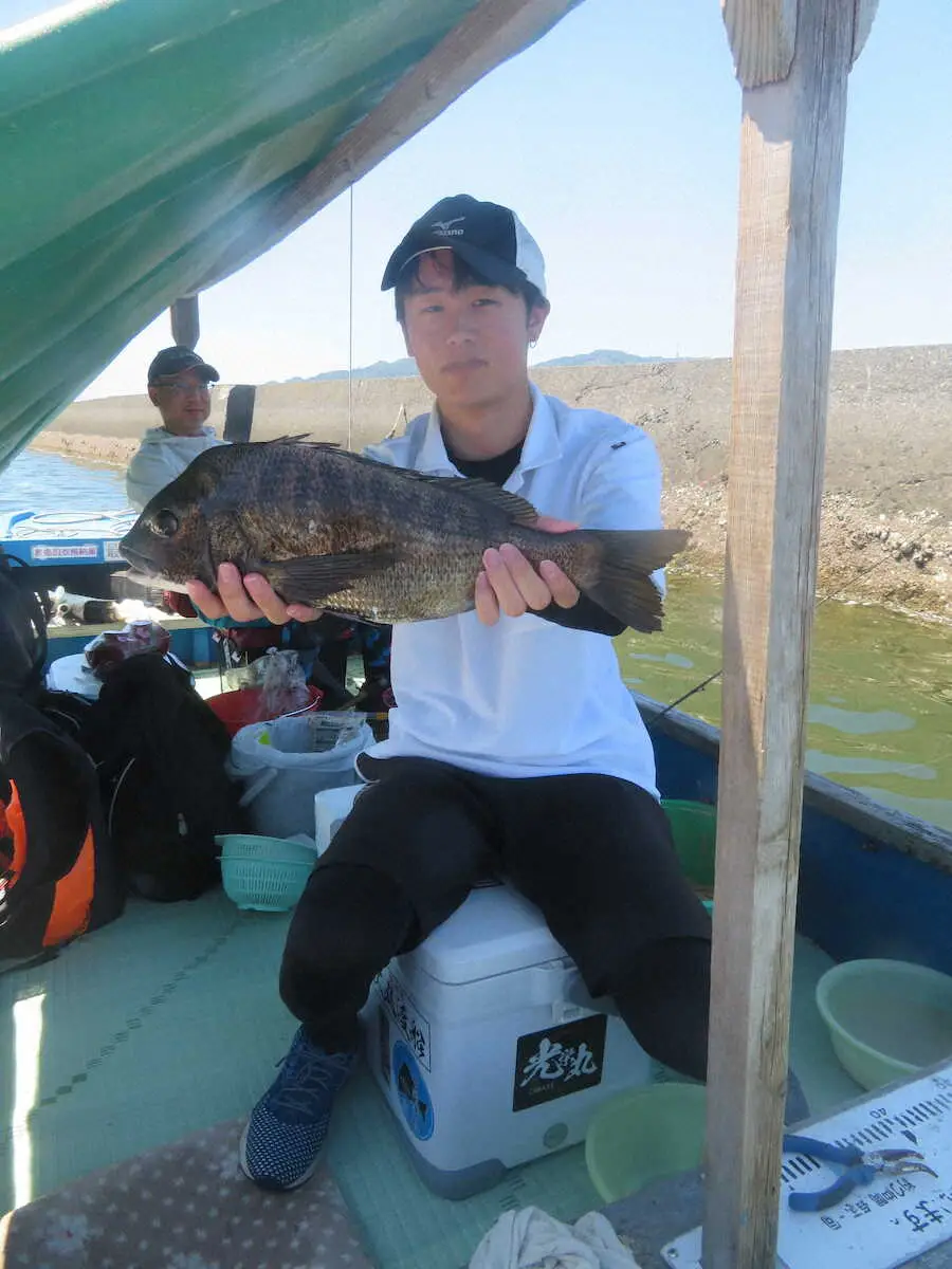 酷暑が呼んだ!?クロダイ爆釣モード　かかり釣り“聖地”清水で竿頭50匹超の日も　清水・山本釣船店