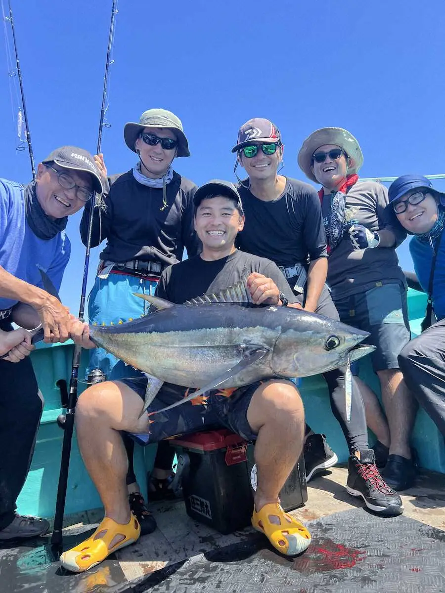 ビンナガで祝った誕生日　マグロフィーバーの相模湾で超レアな一匹　連日ナブラ出る海域に