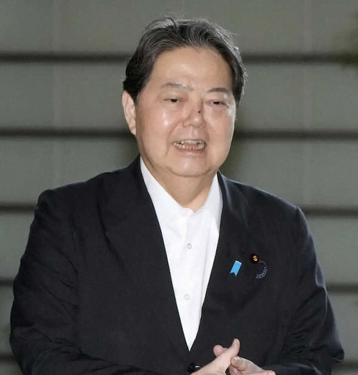 林芳正官房長官が閣議出られず　首相官邸内のエレベーターに閉じ込められ