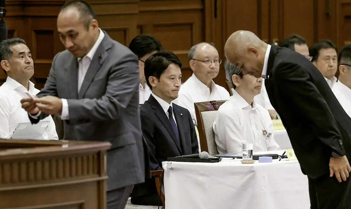 【画像・写真】斎藤元彦兵庫県知事　全会一致で不信任案可決　全国5例目　27日議会解散?敵対会派に最後の一矢狙う?