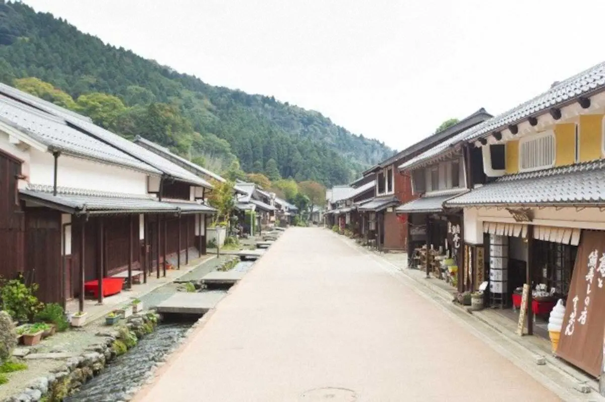 【福井】鯖街道の熊川宿で江戸時代にタイムスリップ　さばデカッ！名物料理に舌鼓