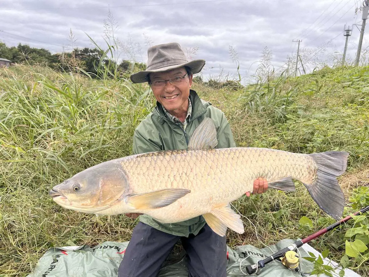 ソウギョマスターと夢の120センチ　自己記録130センチ超は幻に　埼玉・元荒川