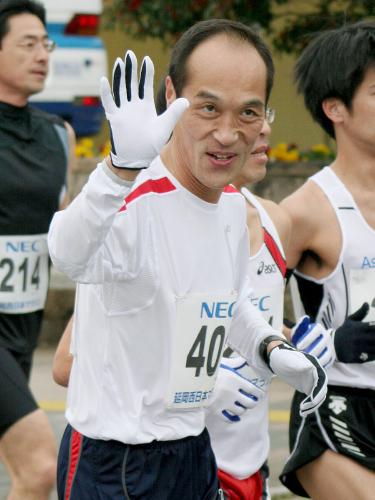 延岡西日本マラソンに参加した宮崎県の東国原英夫知事