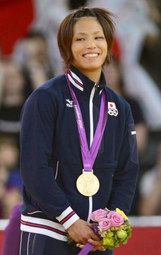 松本、日本初の金メダルに笑顔「１番は好きです」