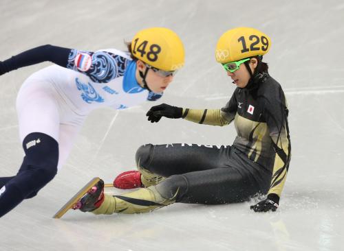 伊藤　準決で他選手と接触、転倒　それでも完走に拍手