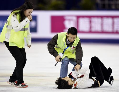 【画像・写真】羽生　中国杯６分間練習での激突「ルールのせいとかは関係ない」