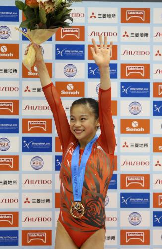 “ひねり姫”杉原がけん引！日本女子、団体で金メダル