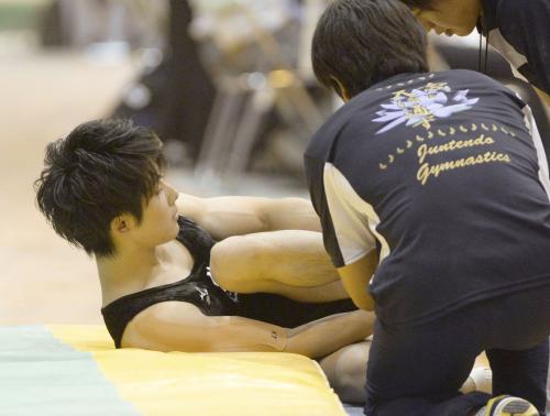 加藤、左足首負傷し途中棄権　世界体操代表…離脱なら痛手