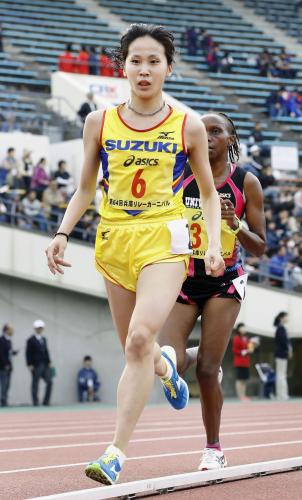 兵庫リレーカーニバル女子１万メートル　32分16秒34で２位の安藤友香