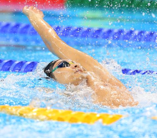 入江は全体７位で決勝進出「泳ぎが空回っている」100Ｍ背泳ぎ