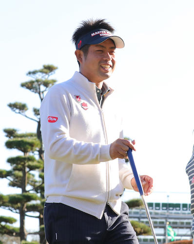 ＜ゴルフ日本シリーズＪＴカップ　練習日＞　練習を終え笑顔で引き上げる池田