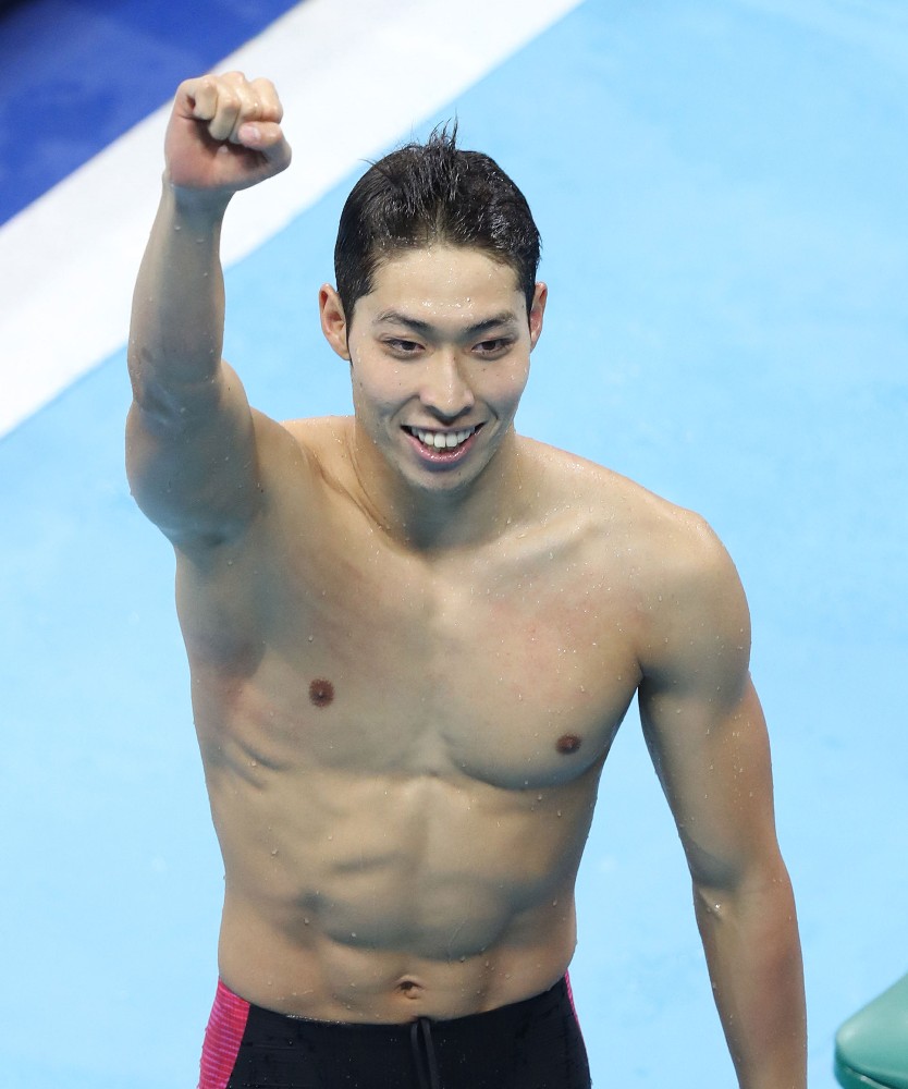 萩野公介、来春プロ転向へ　憧れ北島さんに続き日本競泳界２人目
