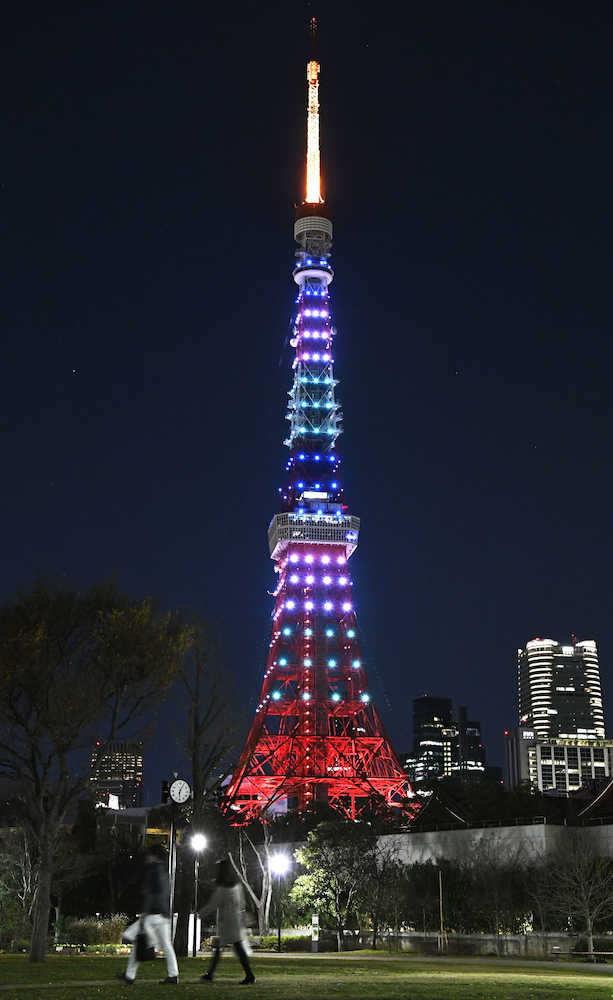Ｗ杯日本大会へ東京タワーも３色に　開幕１０００日前イベント　