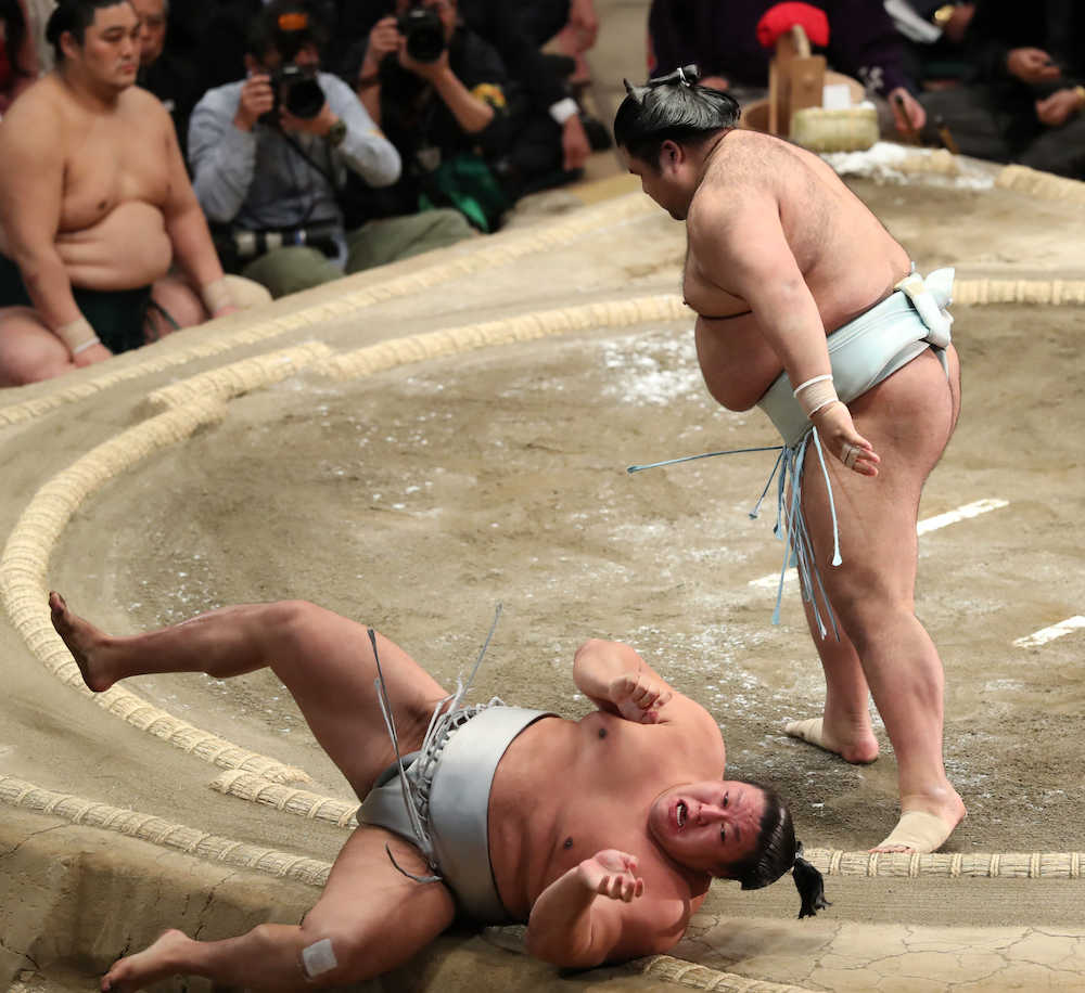 高安　２場所ぶり２桁勝利「ここからも集中して」