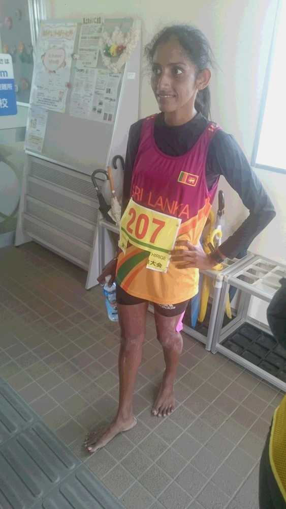スリランカから裸足の女神、出血も笑み絶やさず20キロ完歩　全日本競歩能美大会