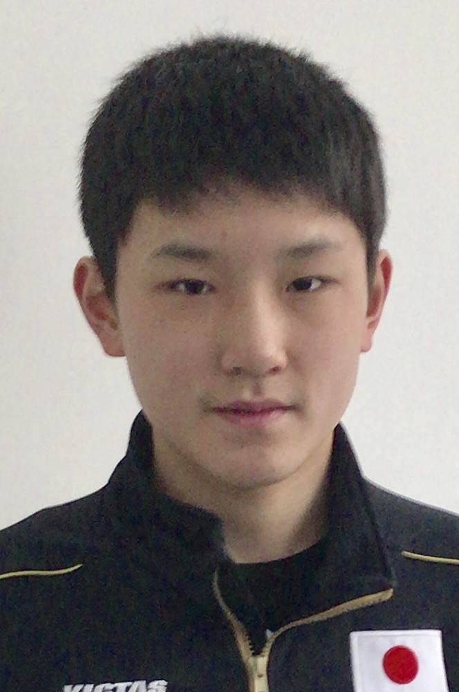 １３歳の張本は準決勝敗退…元世界１位のボルに敗れる　卓球中国オープン