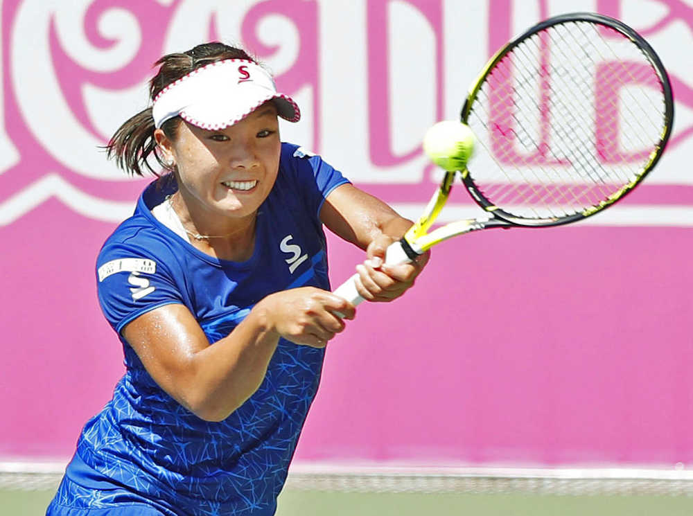 ジャパン女子オープンのシングルスで２回戦進出を決めた奈良