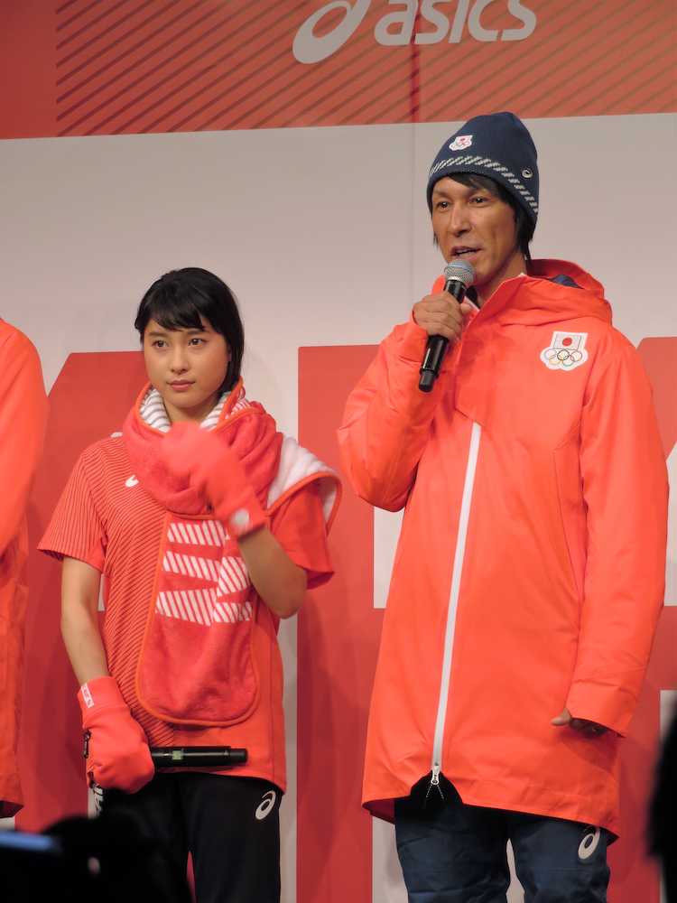 平昌五輪日本代表の公式ウエア発表　葛西、サンライズレッドに「自信に満ちたような感じ」