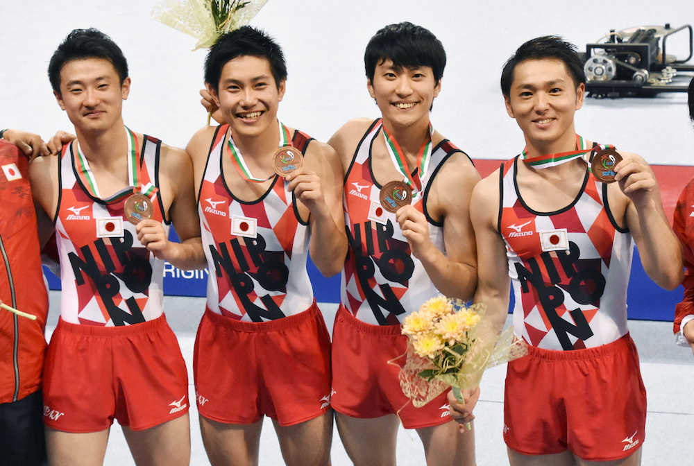日本男子団体が銅　女子は過去最高４位　トランポリン世界選手権