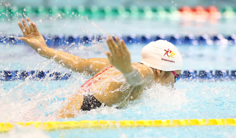 女子５０メートルバタフライ決勝、日本記録を更新し３位の池江