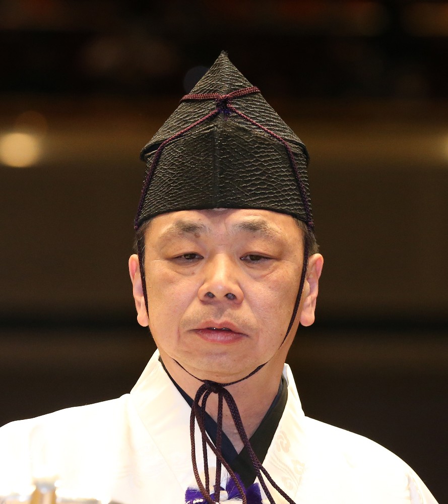 日本相撲協会　式守伊之助からの辞職届を受理を決める　３場所出場停止の懲戒処分を下す