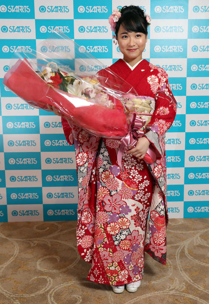 美誠が全日本３冠報告「大人っぽいＪＫ」で世界選手権で金メダル狙う