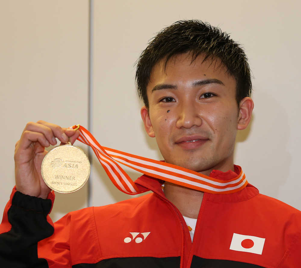 桃田　アジア選手権Ｖで笑顔の帰国「自分の最高のパフォーマンスを出すことができた」